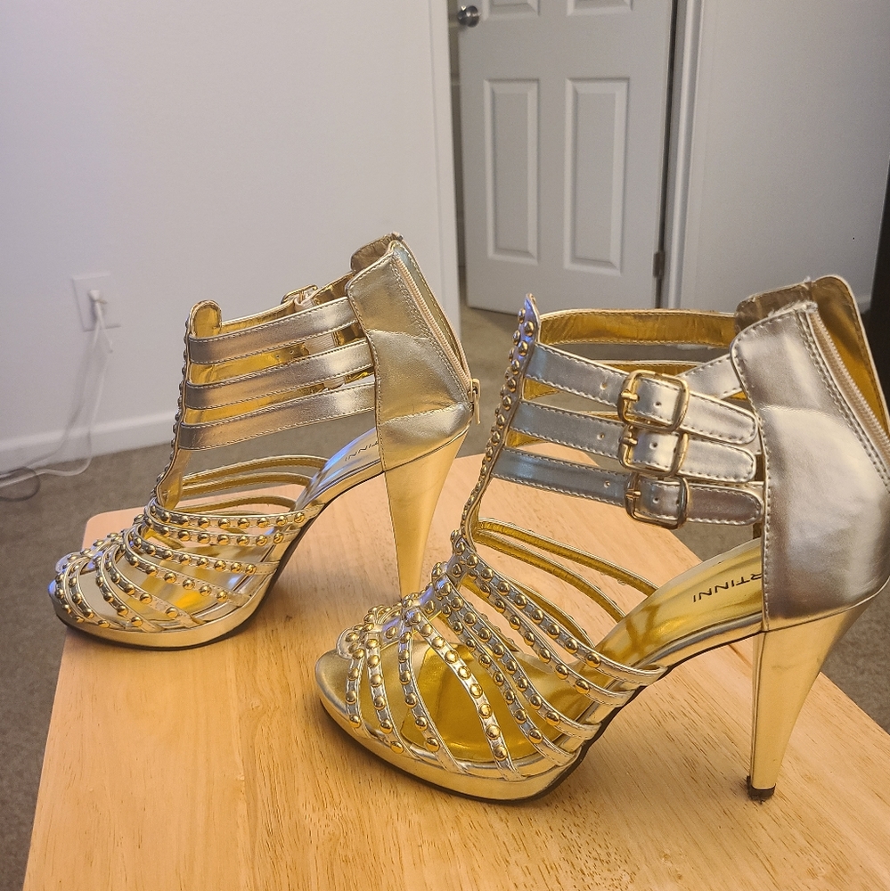 Womens Gold Peeptoe Heel